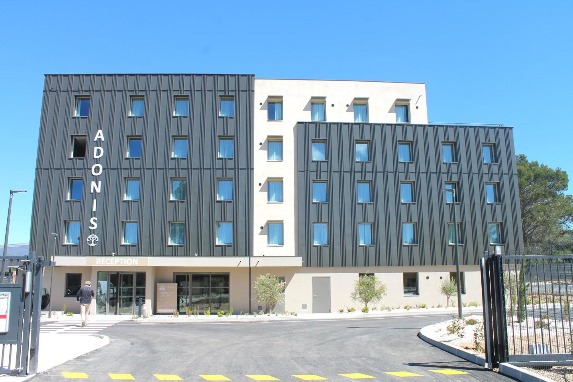 Adonis Le Castellet Hotel 3*