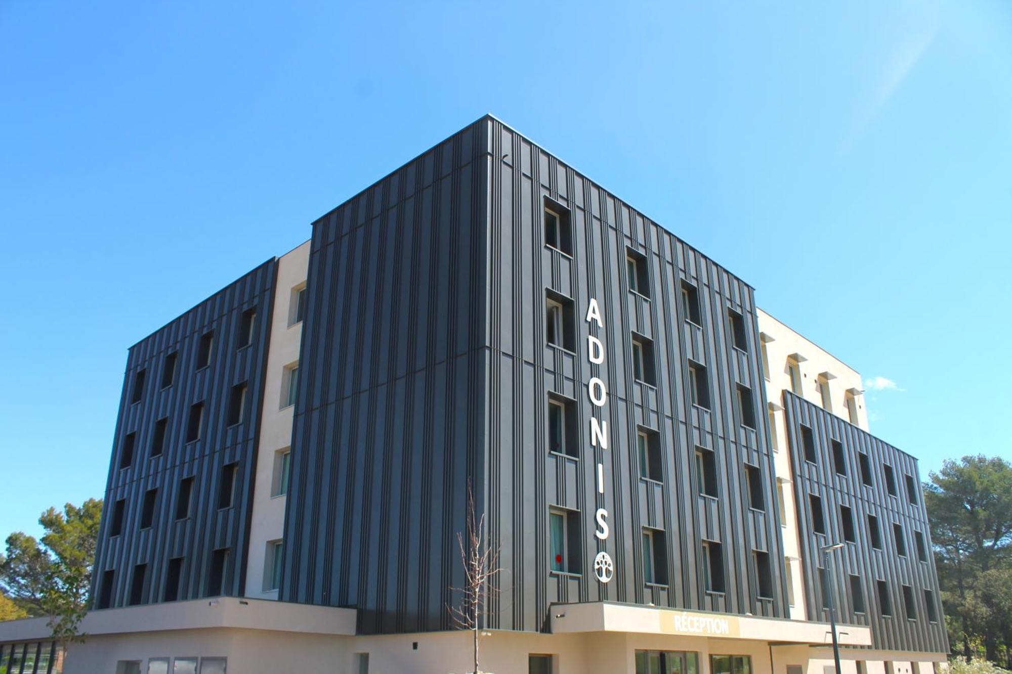Adonis Le Castellet 3*