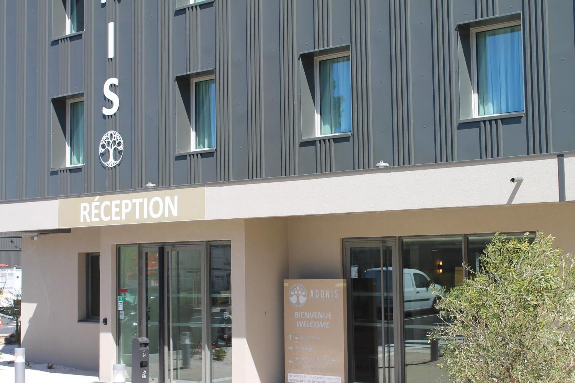 Adonis Le Castellet 3* Signes