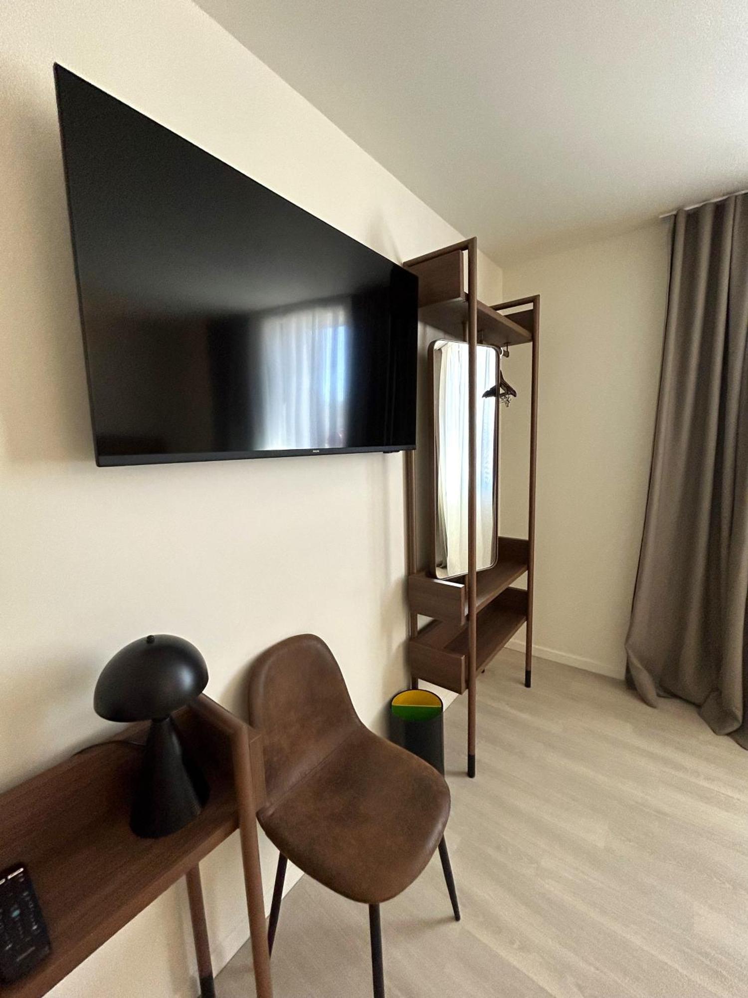 Hotel Adonis Le Castellet 3*