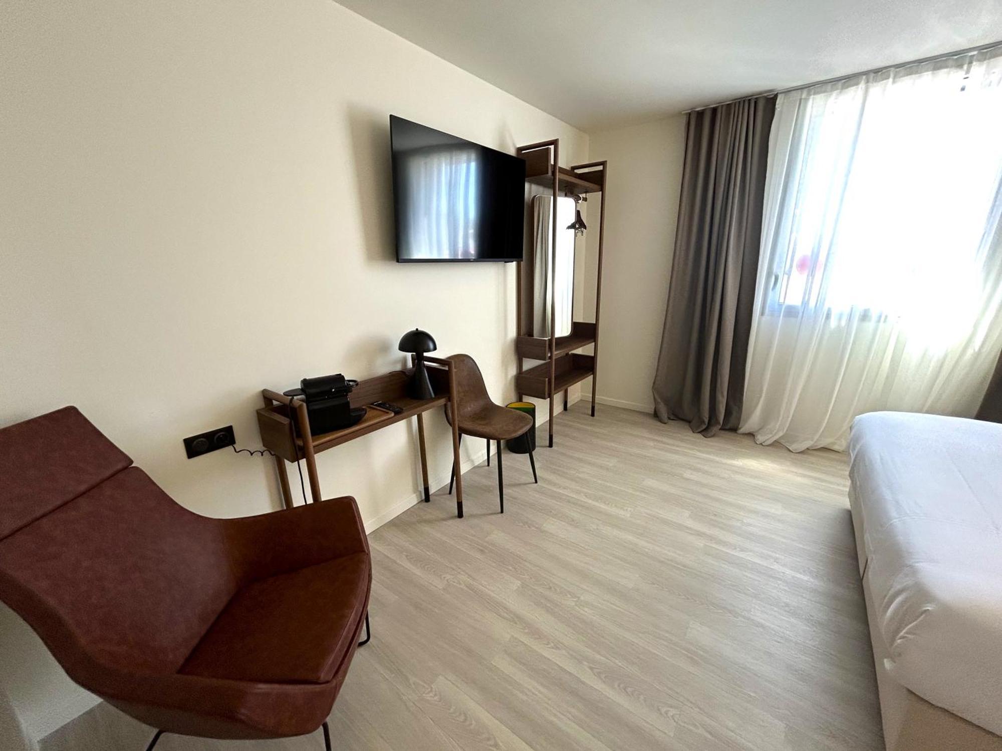 Adonis Le Castellet 3*