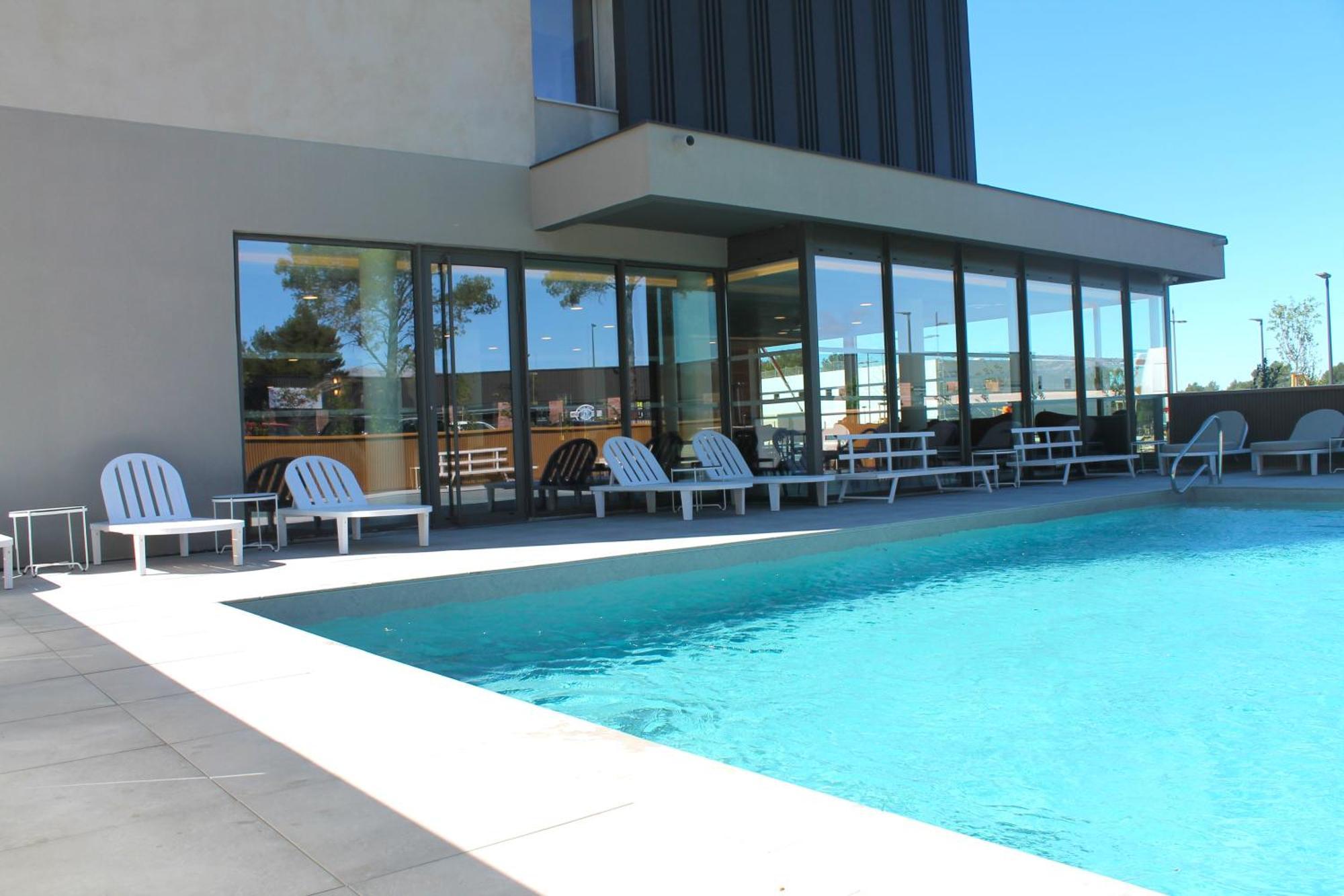 Adonis Le Castellet Hotel 3*