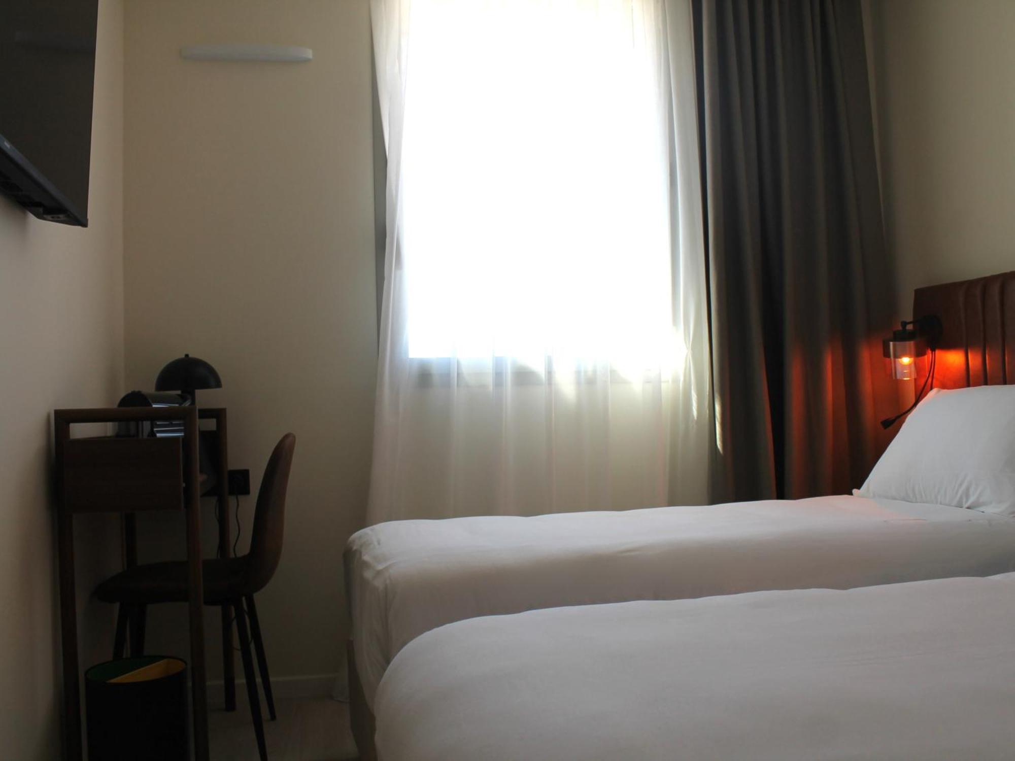 Adonis Le Castellet Hotel 3*